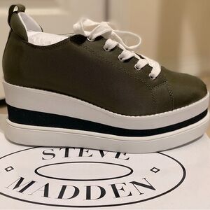 Steve Madden Platform Sneaker Mal Olive Size 7.5